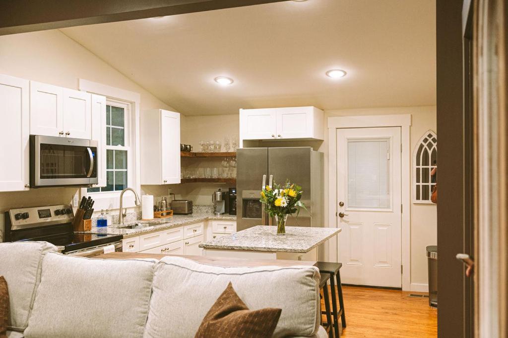 Historic Renovated 2Bd - Overlooking Downtown Knoxville Exteriér fotografie